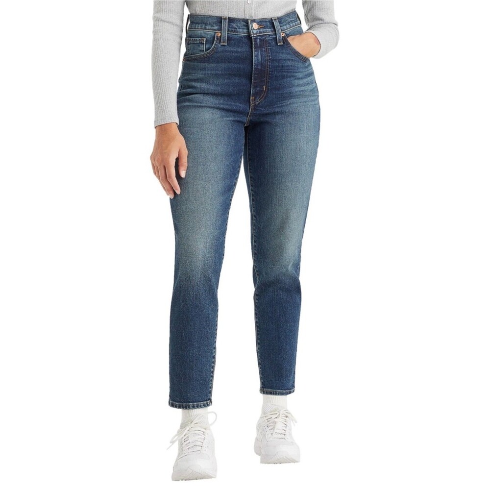 Levi’s High Waisted Mom Jeans Size 28 Medium Wash Denim